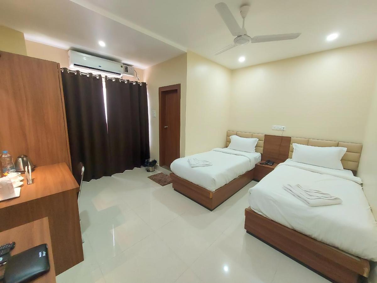 Hotel Bliss Jorhāt 外观 照片