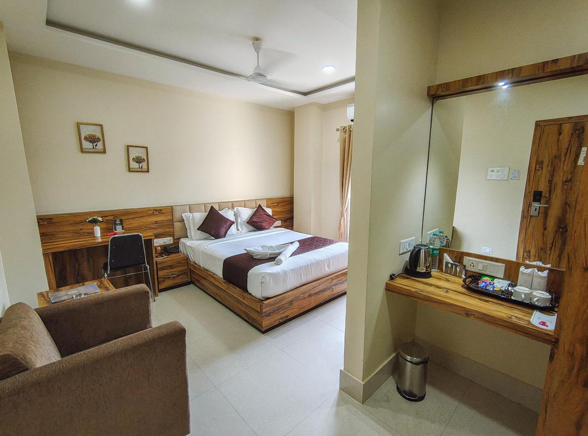 Hotel Bliss Jorhāt 外观 照片